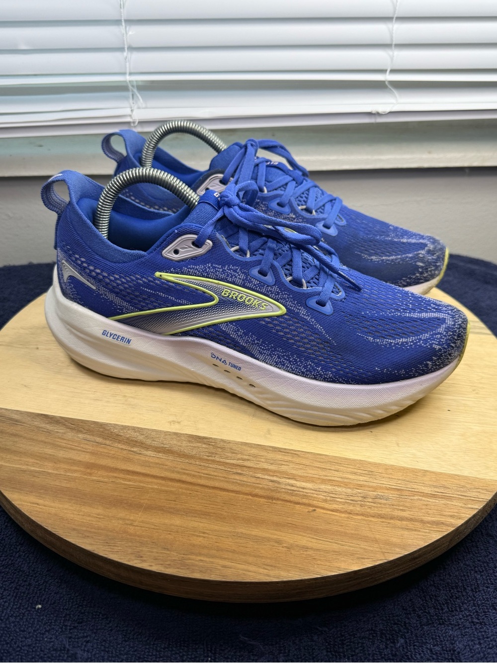 Brooks Glycerin 22 (Women’s 9 Men’s 7.5)